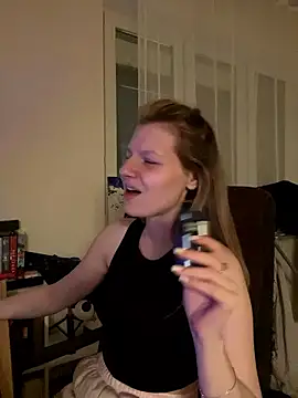 Snapshot of MaryHiggins chatting on 01/15/26, 07:06 MaryHiggins online show from 01/15/26, 07:06