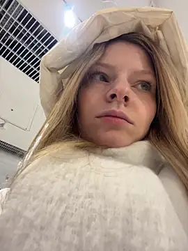 Snapshot of MaryHiggins chatting on 02/20/26, 02:30 MaryHiggins online show from 02/20/26, 02:30