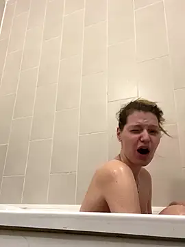 MaryHiggins online show from 10/27/25, 02:07