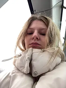 Snapshot of MaryHiggins chatting on 03/01/26, 09:09 MaryHiggins online show from 03/01/26, 09:09