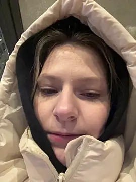 MaryHiggins online show from 11/27/25, 08:42