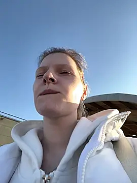 MaryHiggins online show from 03/28/26, 03:02