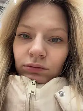 Snapshot of MaryHiggins chatting on 02/13/26, 02:06 MaryHiggins online show from 02/13/26, 02:06