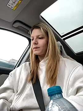 MaryHiggins online show from 10/24/25, 09:30