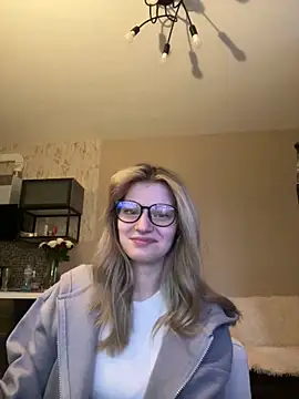 Snapshot of MaryHiggins chatting on 02/12/26, 02:28 MaryHiggins online show from 02/12/26, 02:28