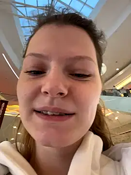 MaryHiggins online show from 10/28/25, 01:10