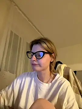 MaryHiggins online show from 11/05/25, 01:20