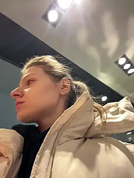 Snapshot of MaryHiggins chatting on 01/17/26, 03:37 MaryHiggins online show from 01/17/26, 03:37