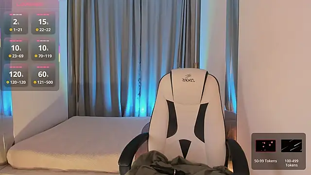 Snapshot of Roxana_Wet_ chatting on 11/29/25, 01:22 Roxana Wet online show from 11/29/25, 01:22