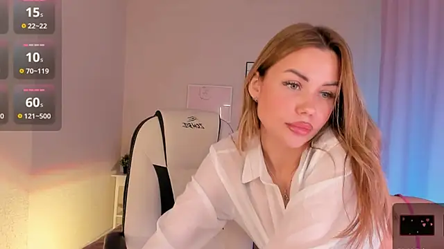 Snapshot of Roxana_Wet_ chatting on 11/08/25, 01:03 Roxana Wet online show from 11/08/25, 01:03