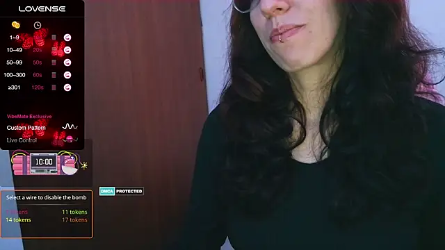 Snapshot of thecherry_Paulette chatting on 10/15/25, 02:47 thecherry Paulette online show from 10/15/25, 02:47