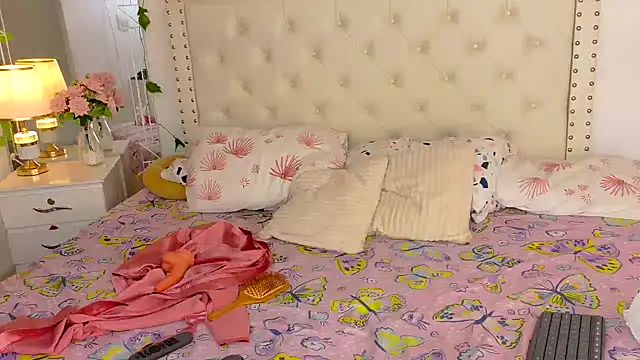 Ariana girlhots online show from 03/26/26, 07:34