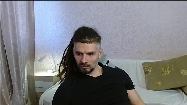 Aestheticguy101 online show from 10/26/25, 10:59