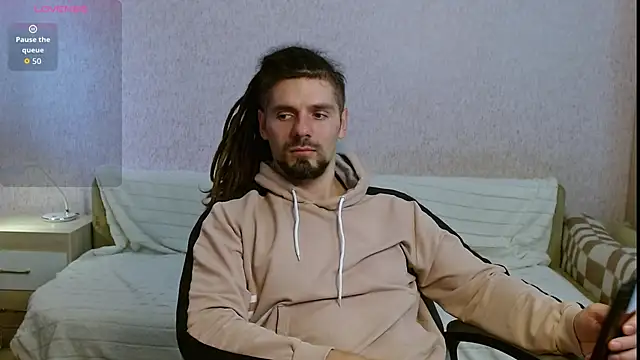 Aestheticguy101 online show from 10/12/25, 11:44