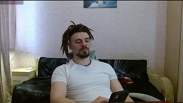 Aestheticguy101 online show from 04/22/26, 07:37