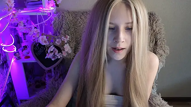 sarakaell online show from 09/12/25, 02:12