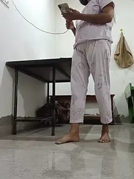 Ipsita-bold online show from 06/14/26, 05:47