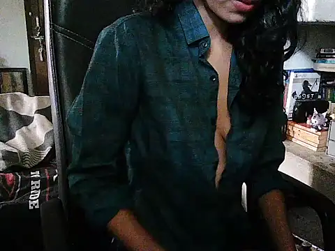 Snapshot of exude_diya chatting on 10/13/25, 04:58 exude diya online show from 10/13/25, 04:58