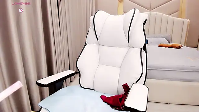 Snapshot of Girl__Funny chatting on 10/02/25, 06:22 Girl  Funny online show from 10/02/25, 06:22