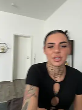 LexiCoco online show from 10/03/25, 09:33