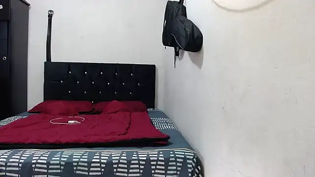 suckmydickbitch97 online show from 10/03/25, 11:45