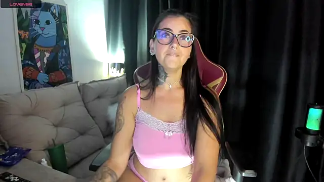 LauraColour online show from 02/10/26, 11:59