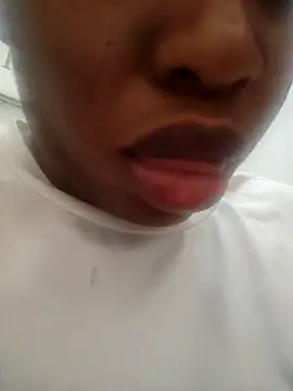 donsapphire01 online show from 12/01/24, 08:58