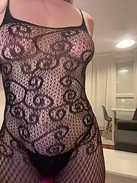 redheaddoll22 online show from 03/10/26, 08:18