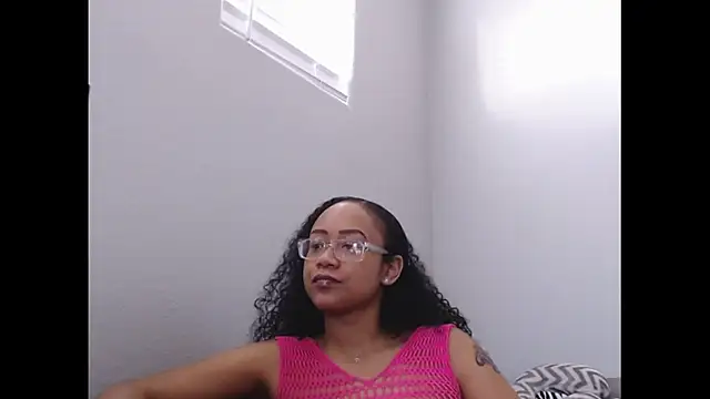 RylHoneyy online show from 02/17/26, 09:01