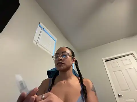 RylHoneyy online show from 02/11/26, 12:54