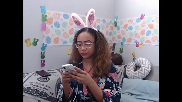 RylHoneyy online show from 04/05/26, 05:30