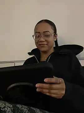 RylHoneyy online show from 02/25/26, 02:06