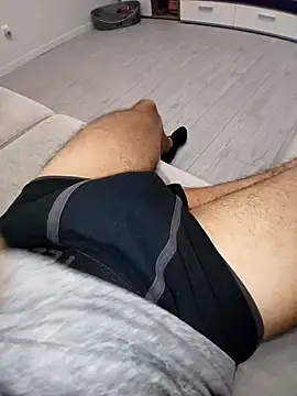 Snapshot of QuietBoy chatting on 10/22/25, 02:27 QuietBoy online show from 10/22/25, 02:27