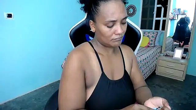 marysol83 online show from 09/19/25, 02:59