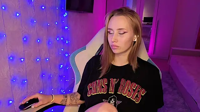 Snapshot of litlle_pie chatting on 09/30/25, 08:48 litlle pie online show from 09/30/25, 08:48