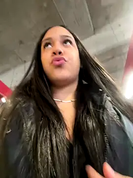 Snapshot of WHAAATTTTTTTTTT chatting on 12/16/25, 11:36 WHAAATTTTTTTTTT online show from 12/16/25, 11:36