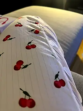 Snapshot of WHAAATTTTTTTTTT chatting on 09/23/25, 06:15 WHAAATTTTTTTTTT online show from 09/23/25, 06:15