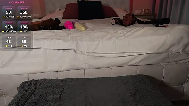 tinna angel online show from 03/26/26, 10:46