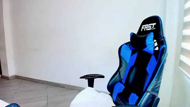 sophiax-x online show from 03/15/26, 04:14