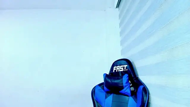 sophiax-x online show from 04/05/26, 01:56