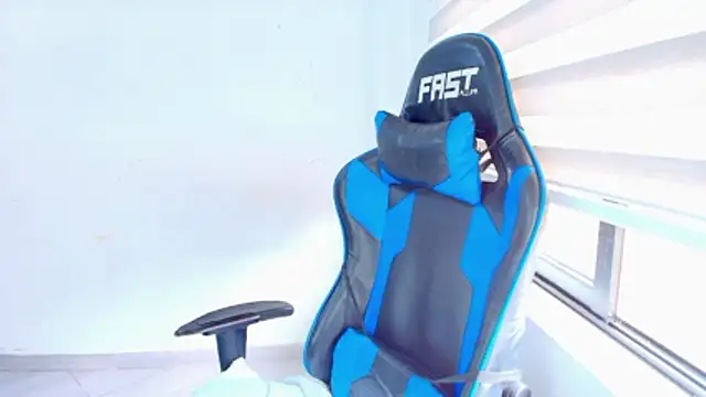 sophiax-x online show from 04/21/26, 04:57