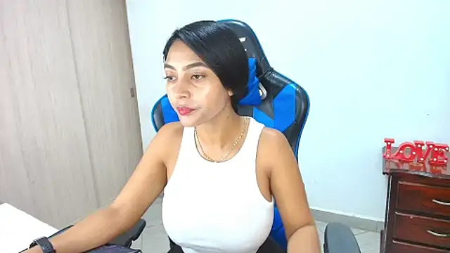 sophiax-x online show from 09/28/25, 04:14