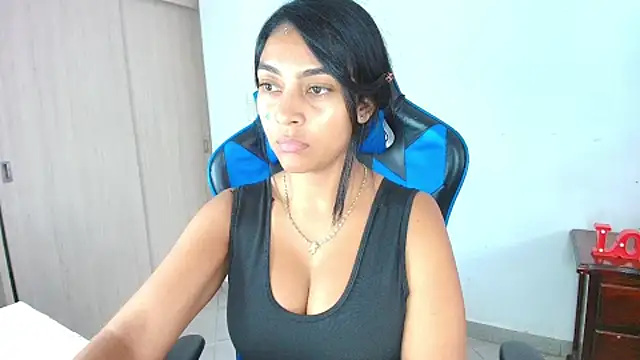 sophiax-x online show from 09/29/25, 04:23