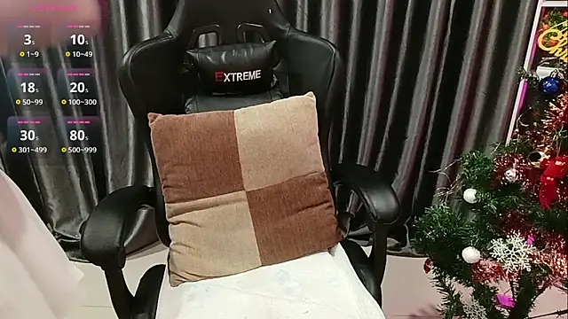 Yuki-yio online show from 12/17/25, 01:21