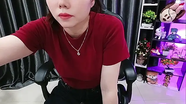 Snapshot of Yuki-yio chatting on 05/28/26, 01:24 Yuki-yio online show from 05/28/26, 01:24