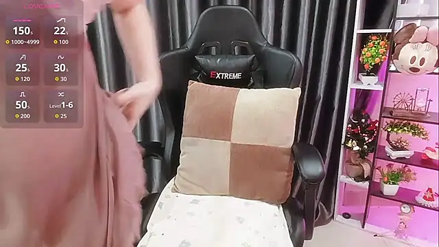 Yuki-yio online show from 10/26/25, 12:55