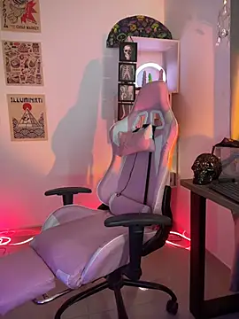 Emma Wish online show from 11/23/25, 07:13