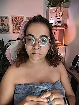 Snapshot of Emma_Wish chatting on 06/19/26, 03:51 Emma Wish online show from 06/19/26, 03:51