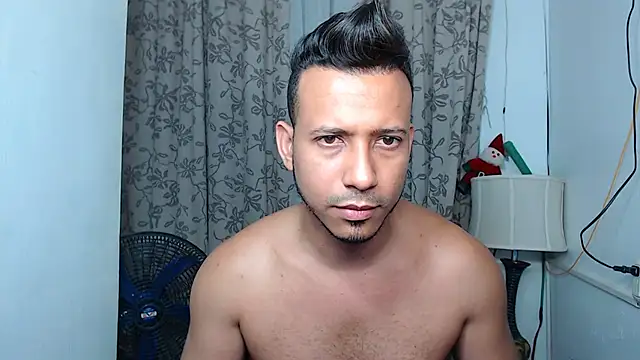 Snapshot of thommerxxx chatting on 01/09/26, 09:16 thommerxxx online show from 01/09/26, 09:16