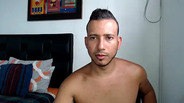 Snapshot of thommerxxx chatting on 01/20/25, 08:07 thommerxxx online show from 01/20/25, 08:07
